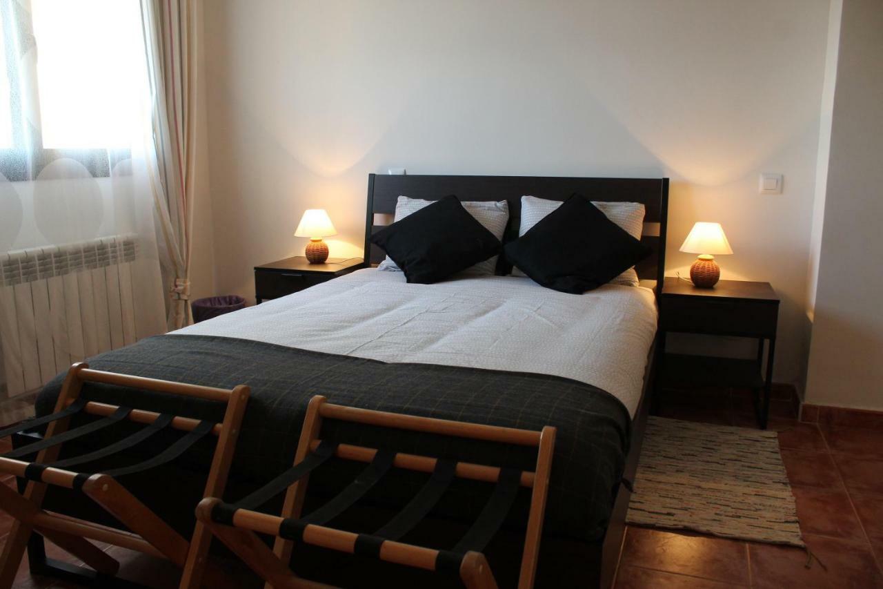 Chalet Pradonavas Navas de San Antonio Екстериор снимка